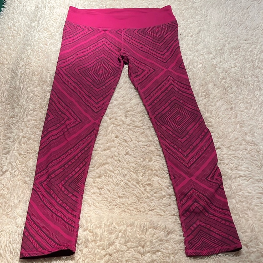 Black and pink patter Fabletics leggings